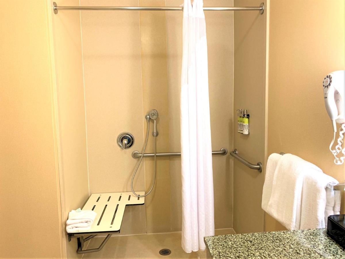 Holiday Inn Express Fresno Northwest - Herndon By Ihg Kültér fotó