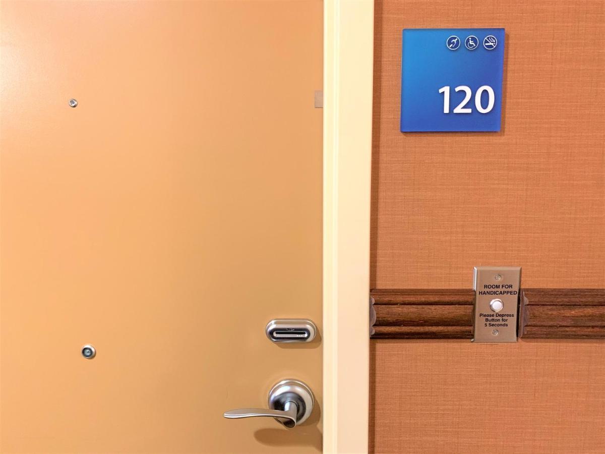 Holiday Inn Express Fresno Northwest - Herndon By Ihg Kültér fotó