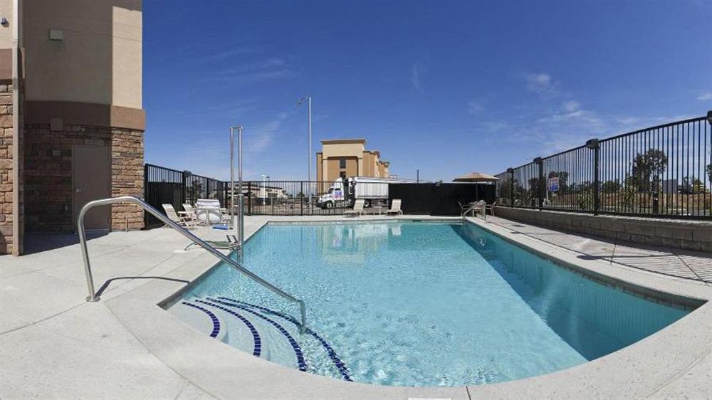 Holiday Inn Express Fresno Northwest - Herndon By Ihg Kültér fotó